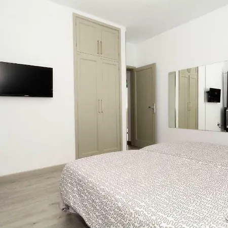 Belinda With Sea View, Sat-tv, Wifi, Only 200m From Playa Grande Appartamento Lanzarote Island